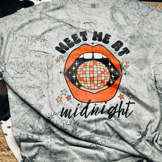 Meet me at midnight tee